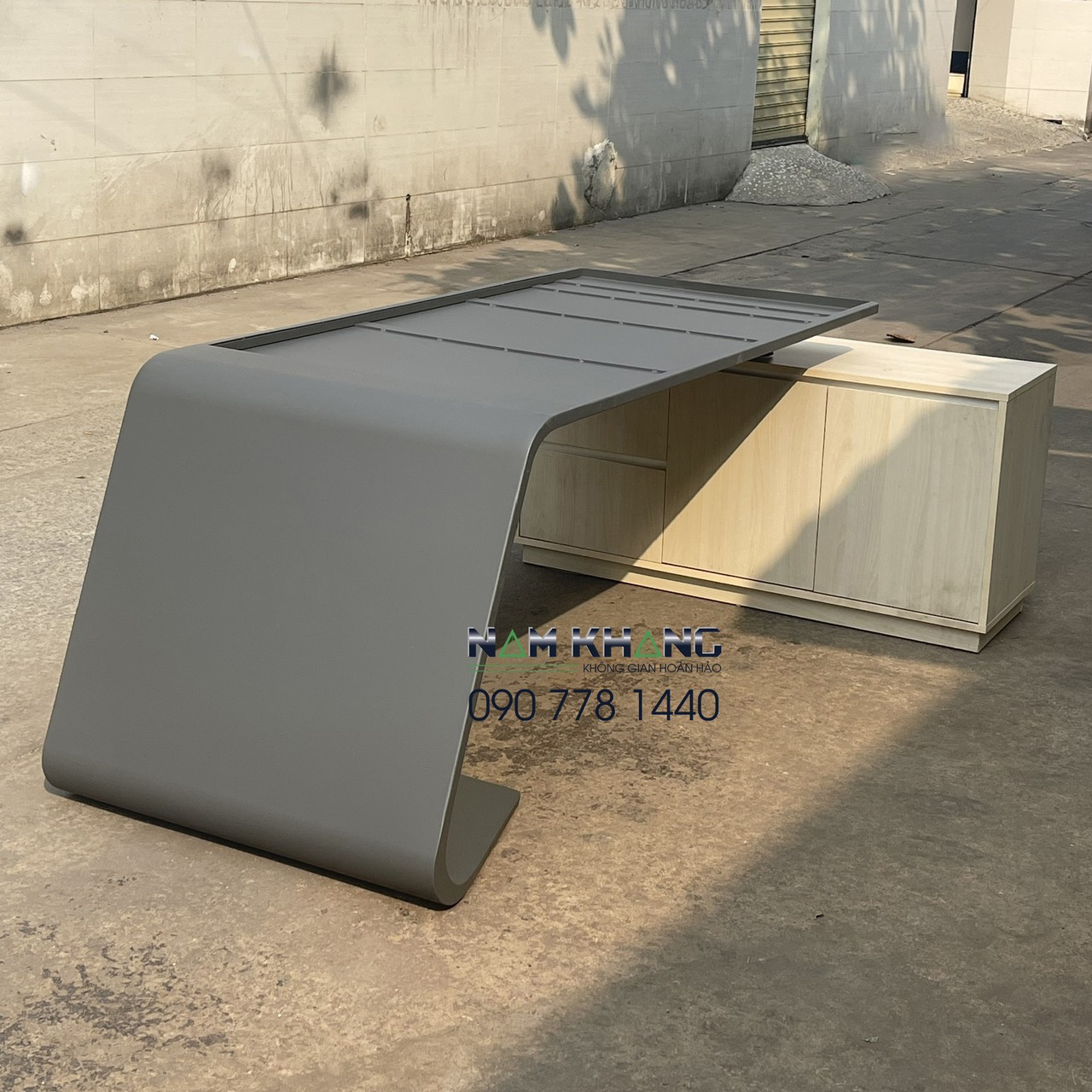 Bàn Giám Đốc-29