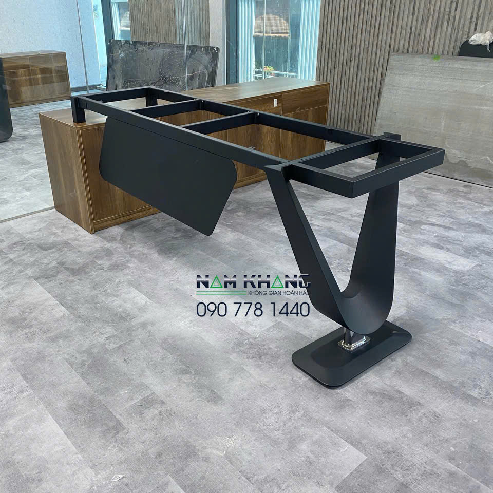 Bàn Giám Đốc -32